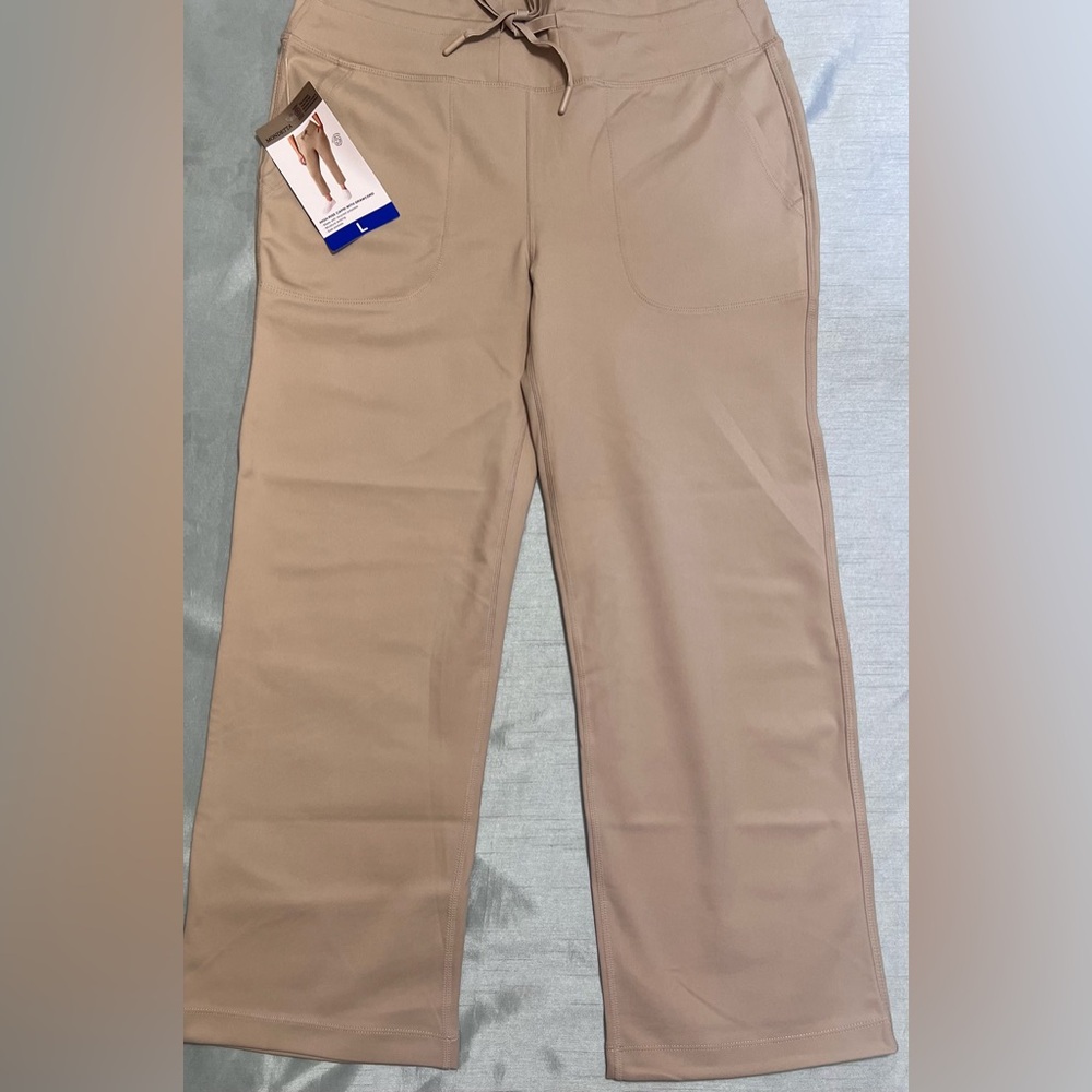 Mondetta Women’s High-Rise Capri Pants – Size L – New with Tags